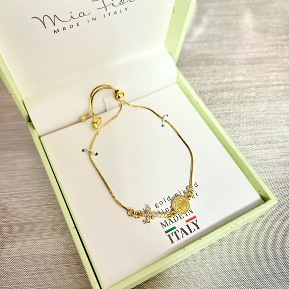 BRAND NEW Mia Fiore gold toned adjustable bracelet ❤️Box included - Picture 3 of 4